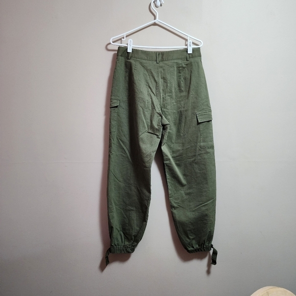 Fashion nova high waisted colorblock cargo pants color olive size Large - Picture 3 of 7